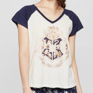 NWT Harry Potter Hogwarts graphic tee • large